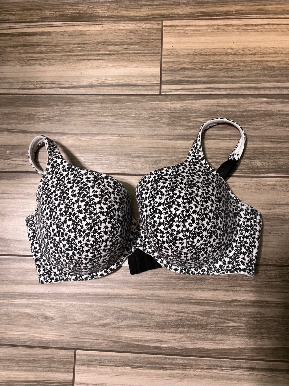 Cacique Floral & Neutral Patterned T-Shirt Bra - White/Gray/Cream bundle 40DD - Picture 9 of 11